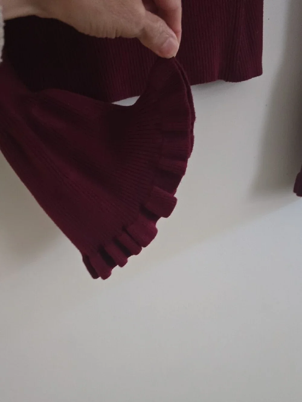 Maeve For Anthropologie: Women's Ribbed Long-Sleeve Cutout Top - Burgundy